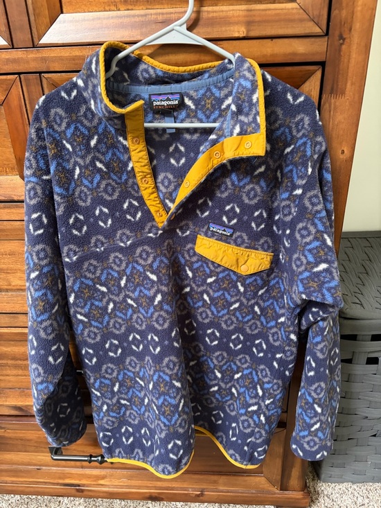 Patagonia Other - Patagonia Synchilla Fleece Pullover in Navy Blue & Mustard